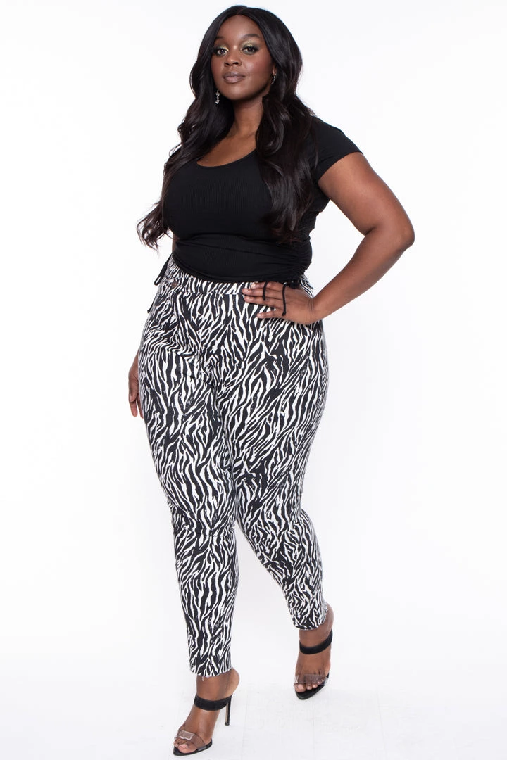 DIAMANTE Plus Size Aiva Zebra Jeans- Black/White 8 DIAMANTE Plus Size Aiva Zebra Jeans- Black/White