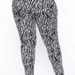 DIAMANTE Plus Size Aiva Zebra Jeans- Black/White 11 DIAMANTE Plus Size Aiva Zebra Jeans- Black/White