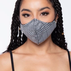 Curvy Sense Face Masks Washable Fitted & Adjustable Woven Face Mask - Gingham Black