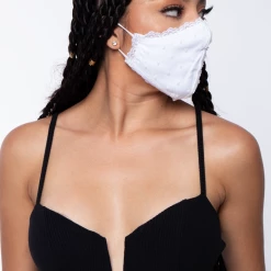 Curvy Sense Washable 3-Layer Lace-Trimmed Clip Dots Face Mask - White