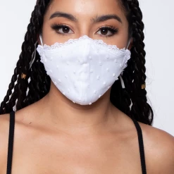 Curvy Sense Washable 3-Layer Lace-Trimmed Clip Dots Face Mask - White