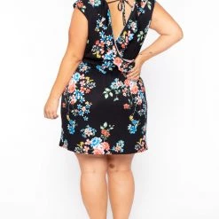 Curvy Sense Back In Stock Plus Size Floral Tina Dress - Floral Black