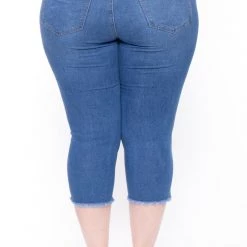 DIAMANTE New Arrivals Plus Size Janece High Waist Capri Jeans - Medium 9 DIAMANTE New Arrivals Plus Size Janece High Waist Capri Jeans - Medium