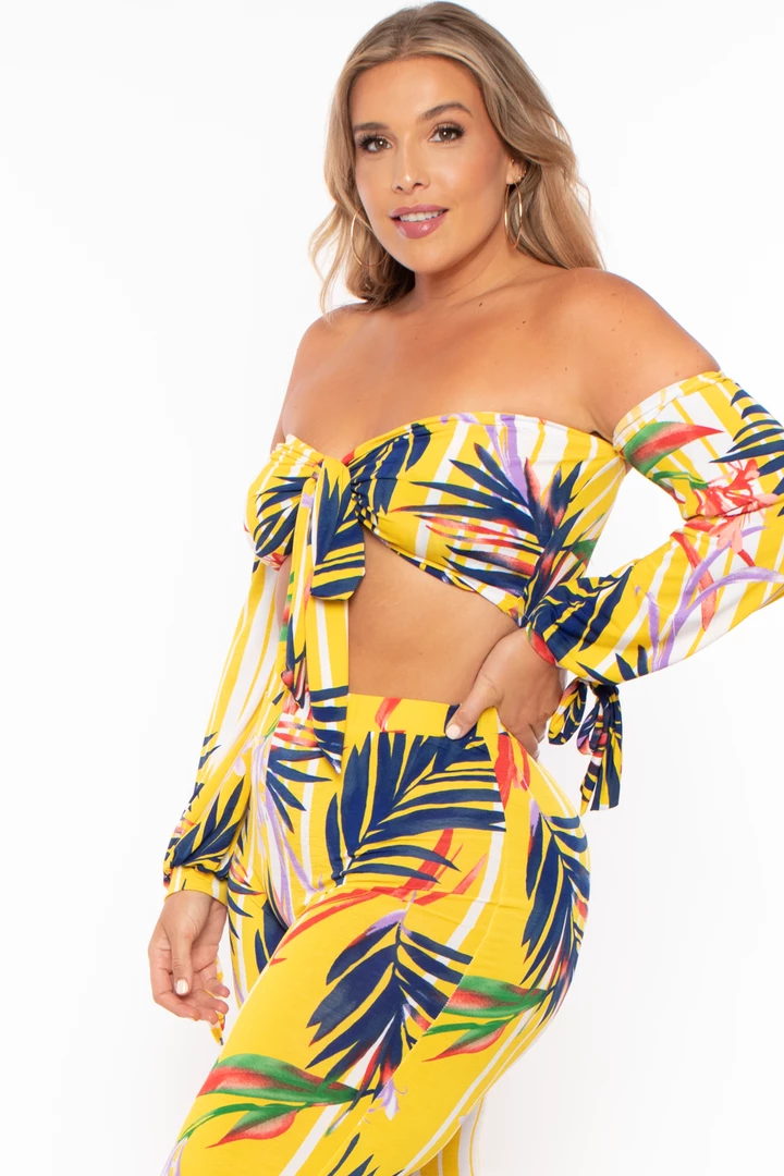 Gibiu Plus Size Palm Print Crop & Flare Pant Set - Yellow 4 Gibiu Plus Size Palm Print Crop & Flare Pant Set - Yellow